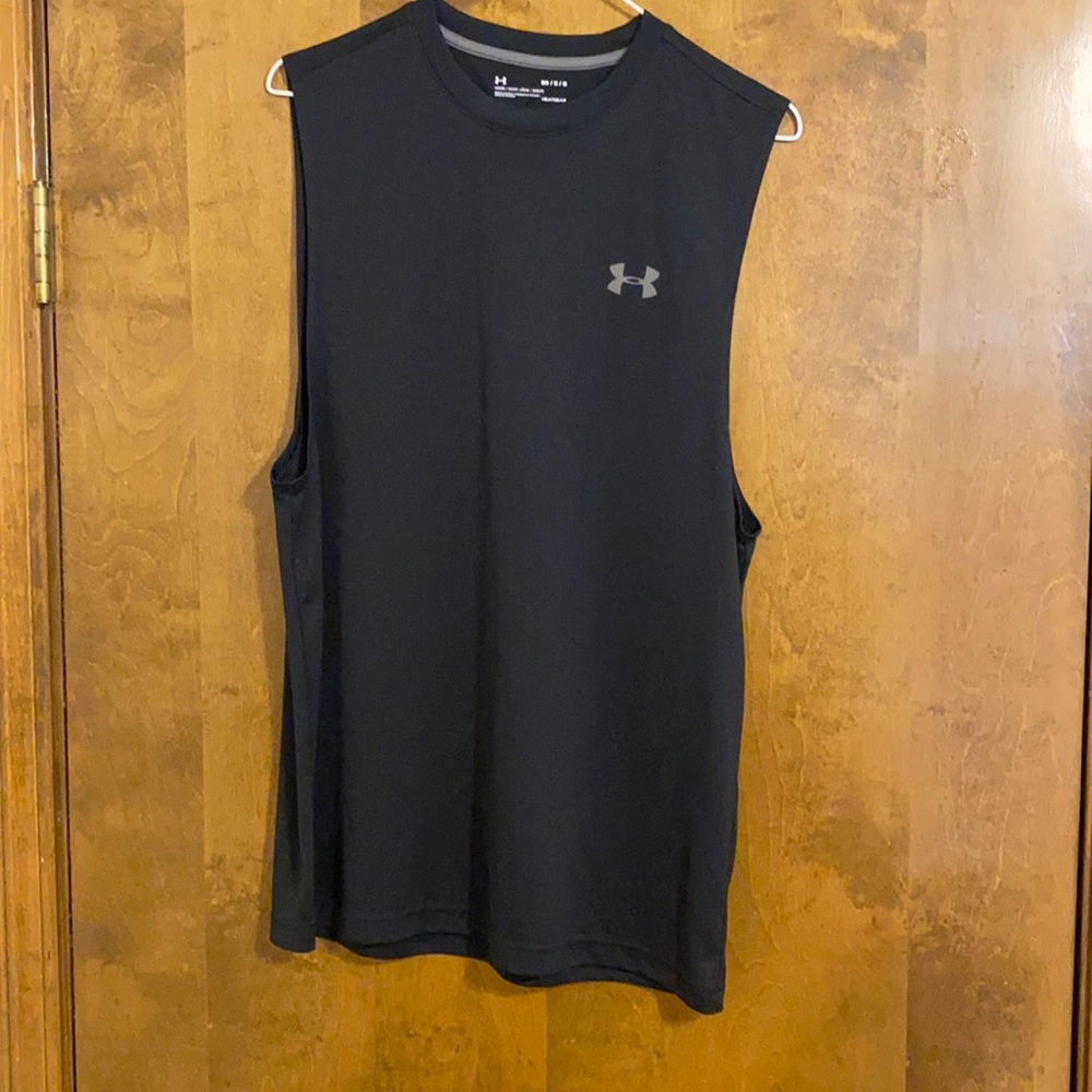 Brand New Sleeveless Underarmour Heatgear Shirt🔥